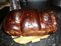 Rollo de chocolate con orejones y almendras (en una máquina de hacer pan)