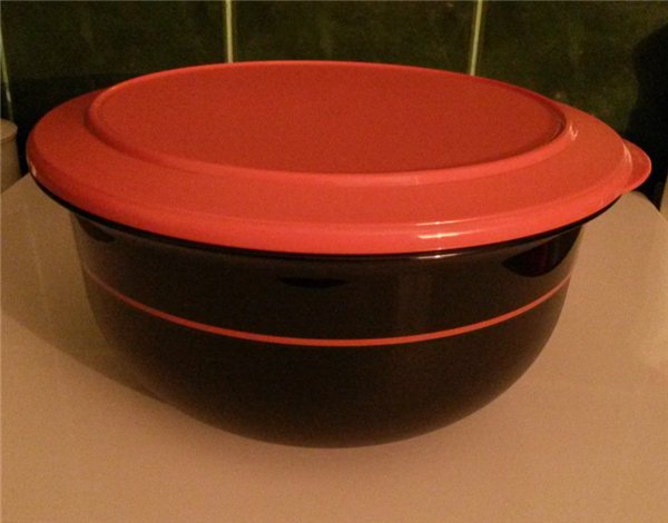 Plastic dishes Tupperware - reviews