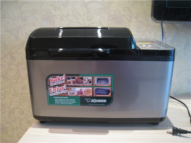 เครื่องทำขนมปัง Zojirushi Breadmaker BB-CEC20