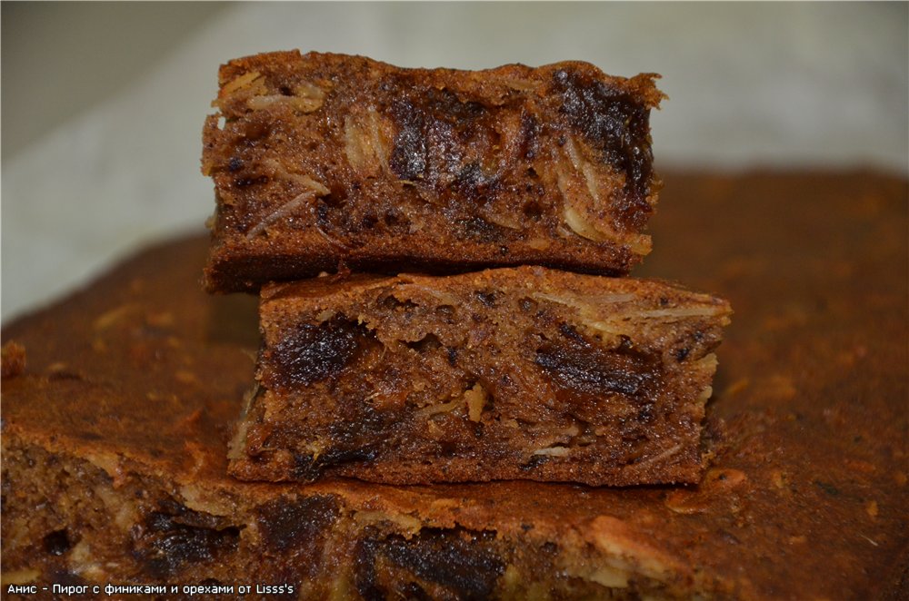 Pastel con dátiles y nueces