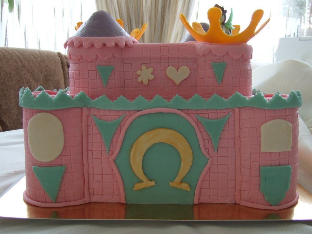 Castles, palaces, houses (cakes)