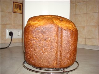 Butter bread with sourdough in a bread maker