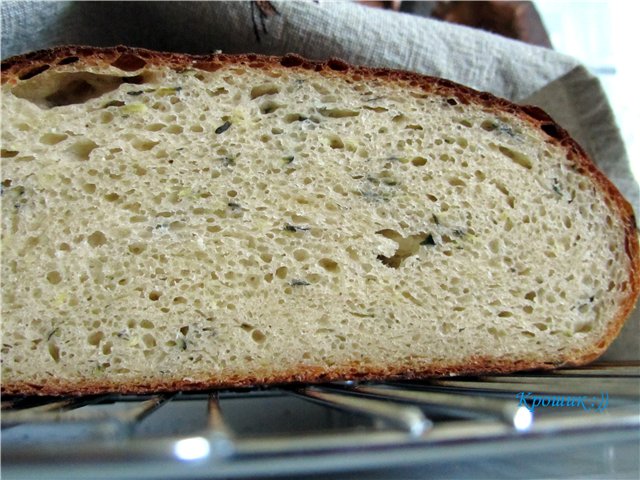 Pane di grano con zucchine e formaggio (al forno)