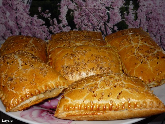 Pirámides de hojaldre con carne