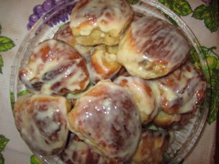 Bollos buhtle con mermelada y salsa de vainilla