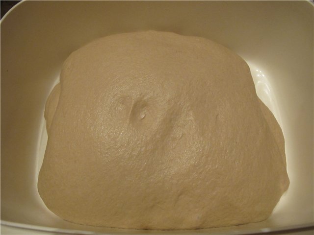 2 grade flour bread on two doughs (in the oven)