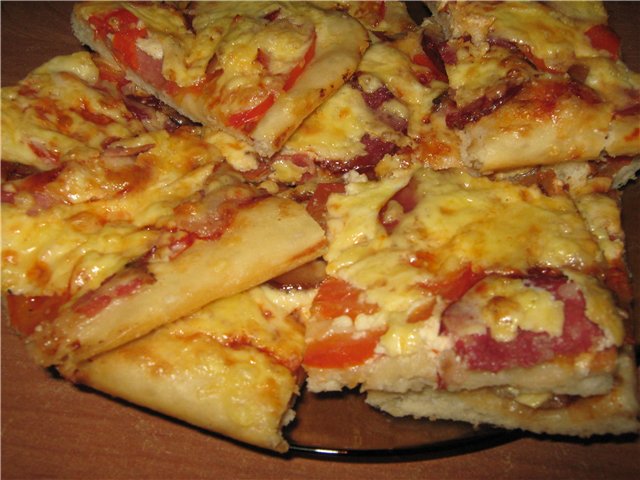 Pizza tenká křupavá