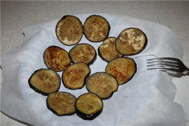 Aubergine-canapés of auberginesnackbars.