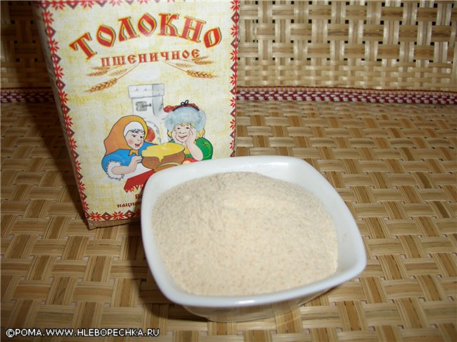 Semolina porridge with wheat oatmeal in a milk cooker