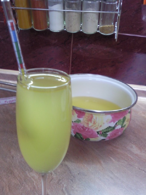 Liquore Limoncello, o mezim italiano