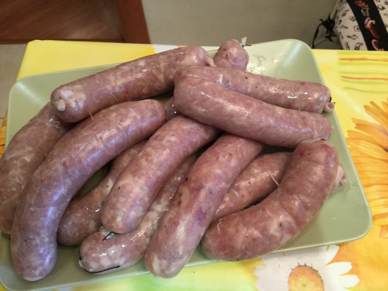 Chicken and pork sausages