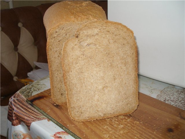 Pane Selyansky con lievito naturale in una macchina per il pane