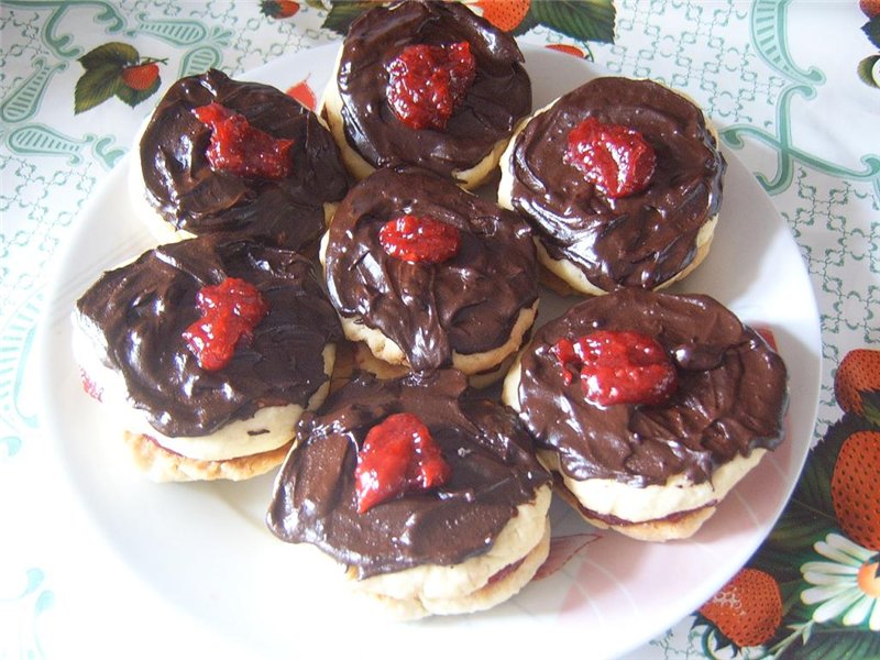 Galletas vienesas con capa de albaricoque