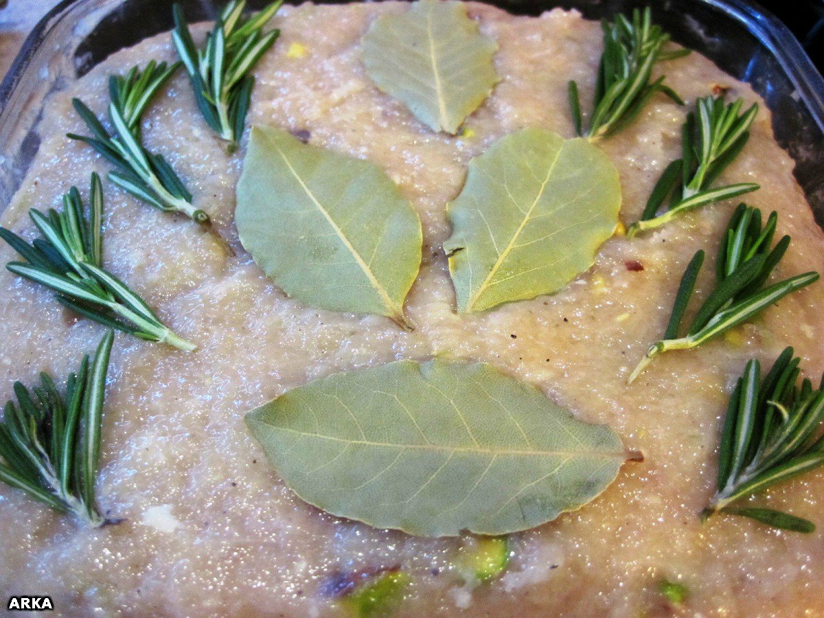 Terrina de pollo con pistachos