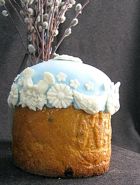 Examples of decorating Easter cakes and Easter