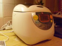 Multi-cook bread maker Binatone BM-2170