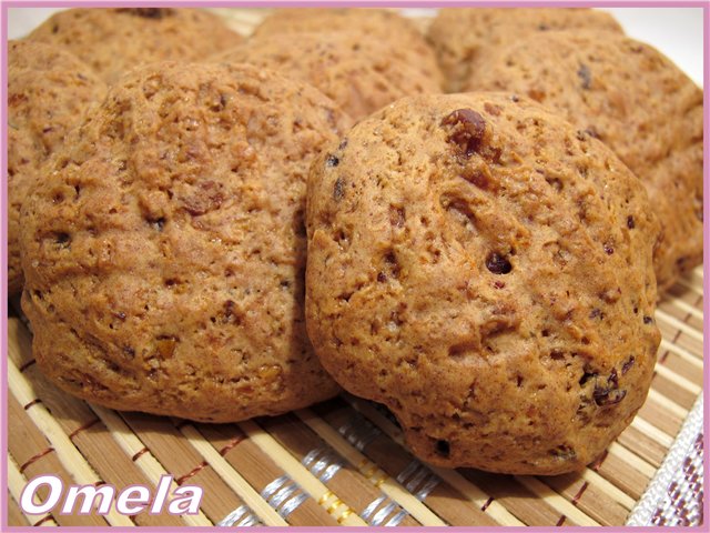 Biscotti con datteri e uvetta