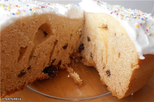 Pastel de Pascua en una olla de cocción lenta