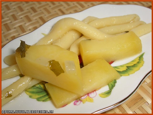 Aardappelsoep met pasta (merk 6050 snelkookpan)