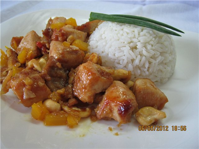 Pits de pollastre Kung pao (motius xinesos).