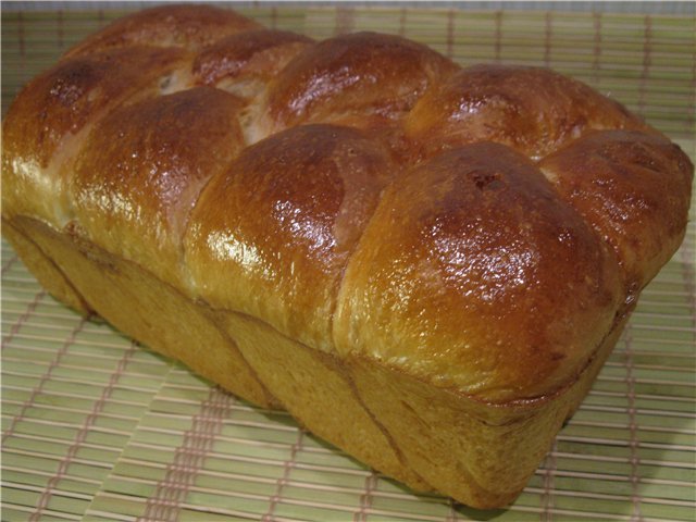 Lithuanian challah in the oven