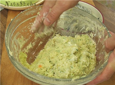 Lucio relleno en hojas de parra de la película Ognivo