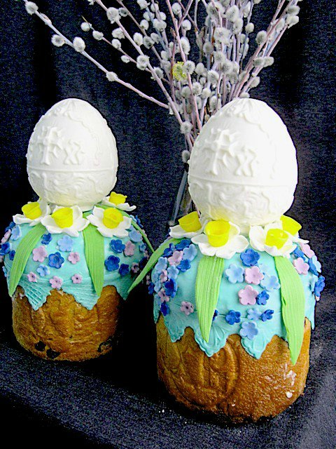 Examples of decorating Easter cakes and Easter