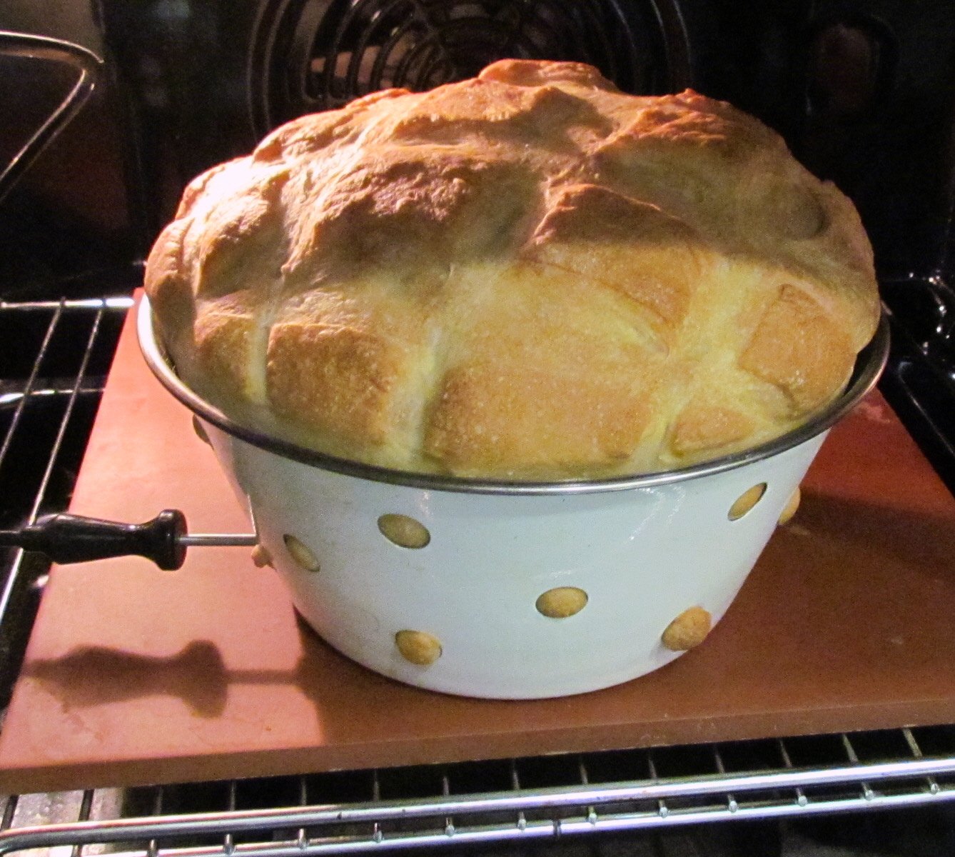 Pane di grano su pasta matura (autolievitazione)