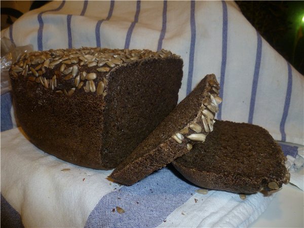 Rye bread 100% from peeled and seeded flour in HP.