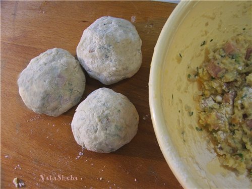 Albóndigas de pan Königsberg con tocino y salchichas de K / Fognivo