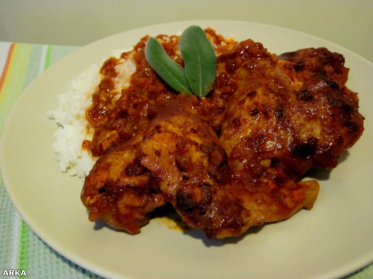 Pollo en salsa de tomate picante