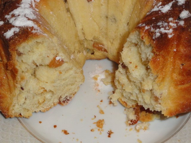 Kulich עם Myasoedovskaya בתנור (כיתת אמן)