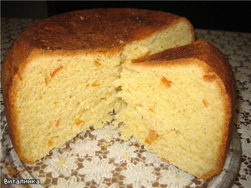 Pastel de Pascua en una olla de cocción lenta