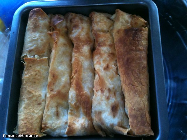 Rollos de lavash con pollo y queso