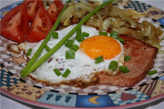 Pane di carne con uova strapazzate