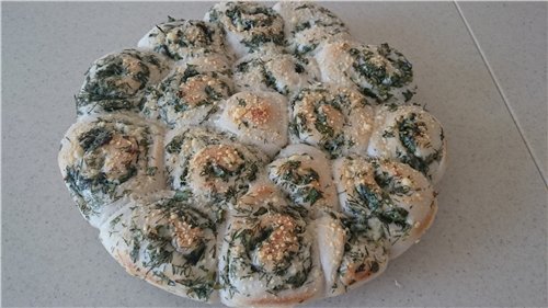 Garlic rolls with cheese, from flatbread dough