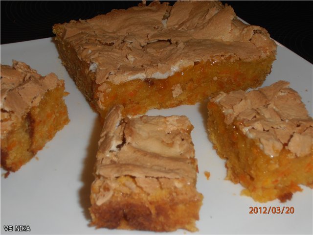 Tort de morcovi (biscuit)