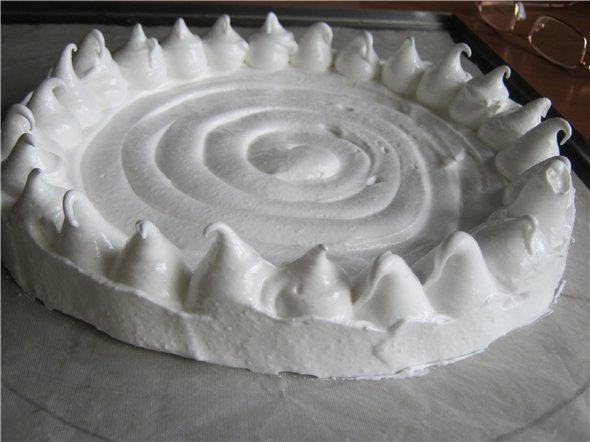 Pastís de merengue amb fruita