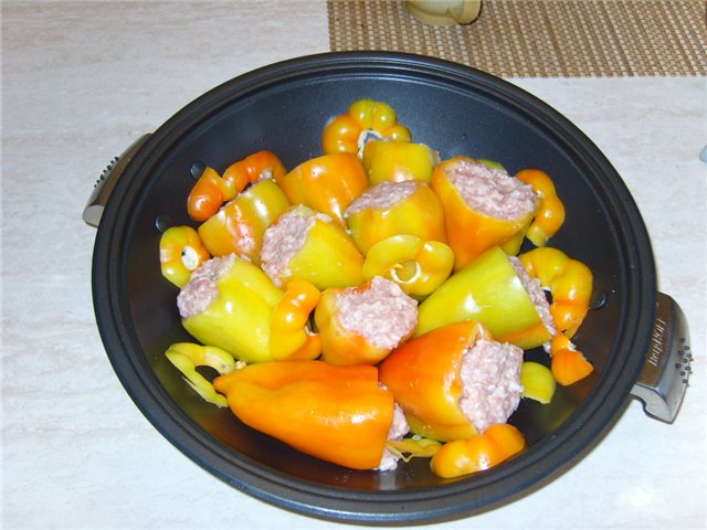 Utensili da cucina (pentole, padelle, coperchi)