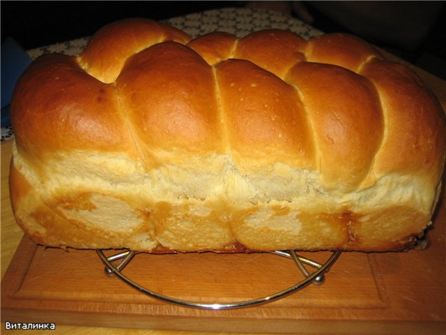 Lithuanian challah in the oven