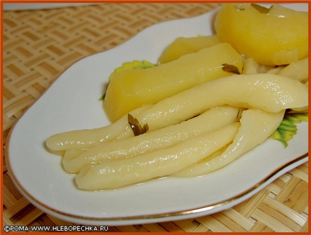 Aardappelsoep met pasta (merk 6050 snelkookpan)