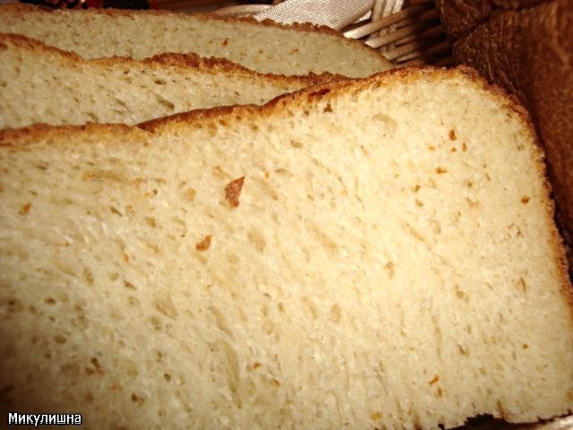 Pan de trigo con miel y requesón (panificadora)