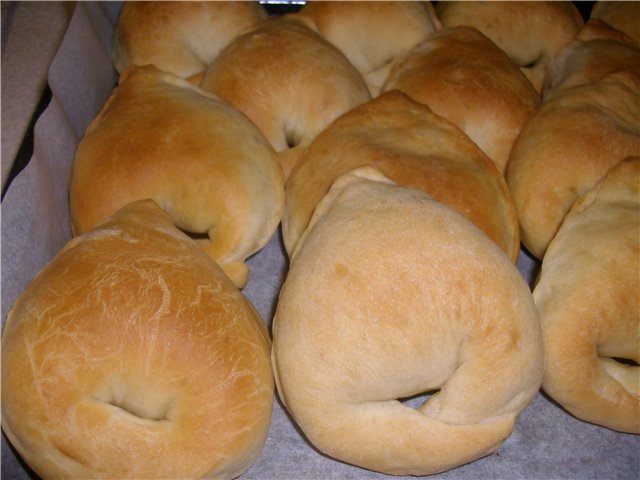 Bread-dumplings Tortellini di pane ng mga kapatid na Simili