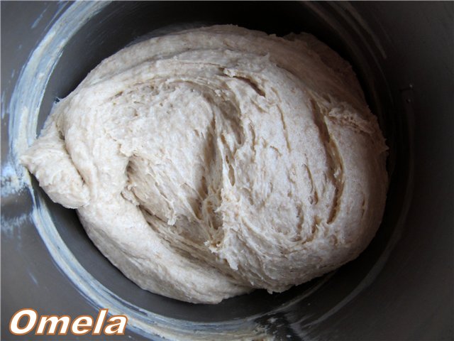 Pane con farina integrale e mela al forno