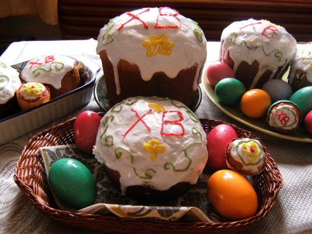 Easter cake (batay sa recipe para sa gumagawa ng tinapay sa Bork)