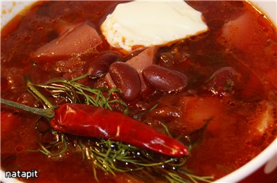 Hot beetroot with donuts