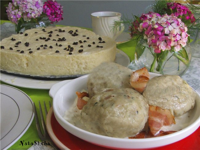 Albóndigas de pan Königsberg con tocino y salchichas de K / Fognivo