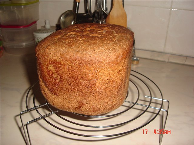 Rye-wheat bread with seeds