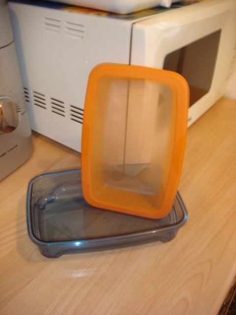 Plastic dishes Tupperware - reviews