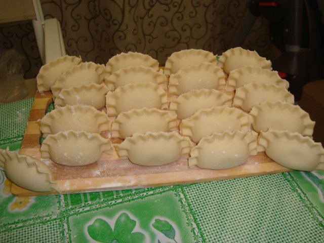 Homemade noodles, ravioli and everything for making them